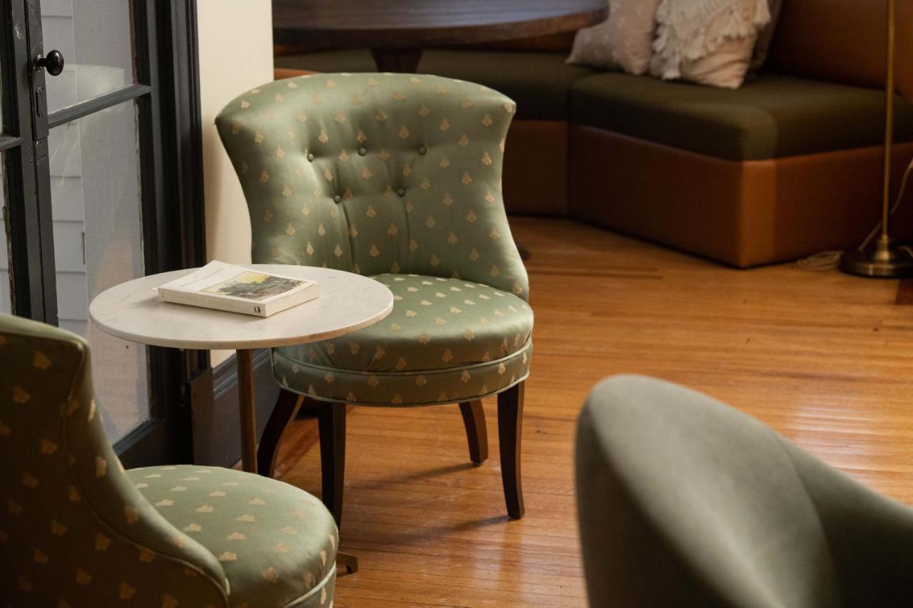 ホテル The Constance By The Lenox Collection エクステリア 写真